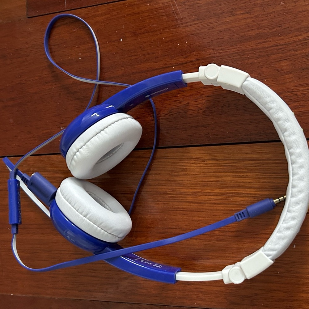Onanoff Kids Blue and White Over-Ear Headphones - Wired Comfort Listening